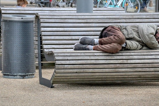 W razie czego - dzwońcie. Linia jest bezpłatna