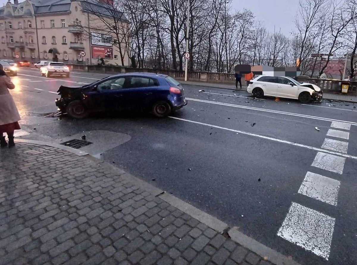 Czołowe zderzenie na 3 Maja