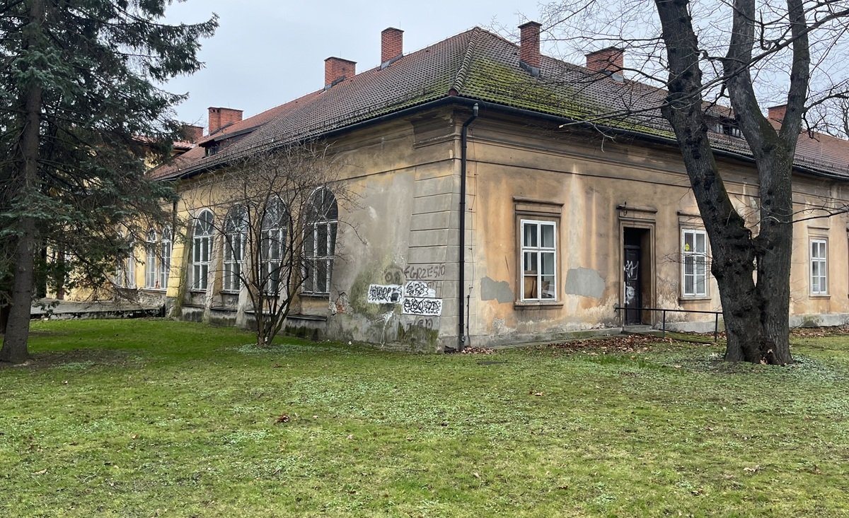Pięć firm chętnych do rewitalizacji zabytkowego Pałacu Bobrowskich