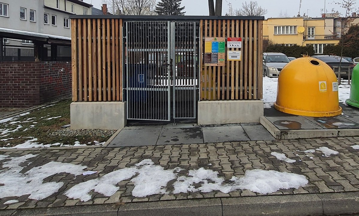 Duża kara za brak segregacji. Lokatorzy bielskiego osiedla czują się poszkodowani