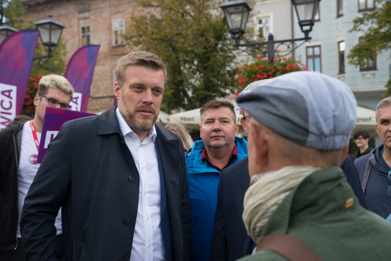 Adrian Zandberg w Bielsku-Białej. Mówił o targowisku przy Broniewskiego