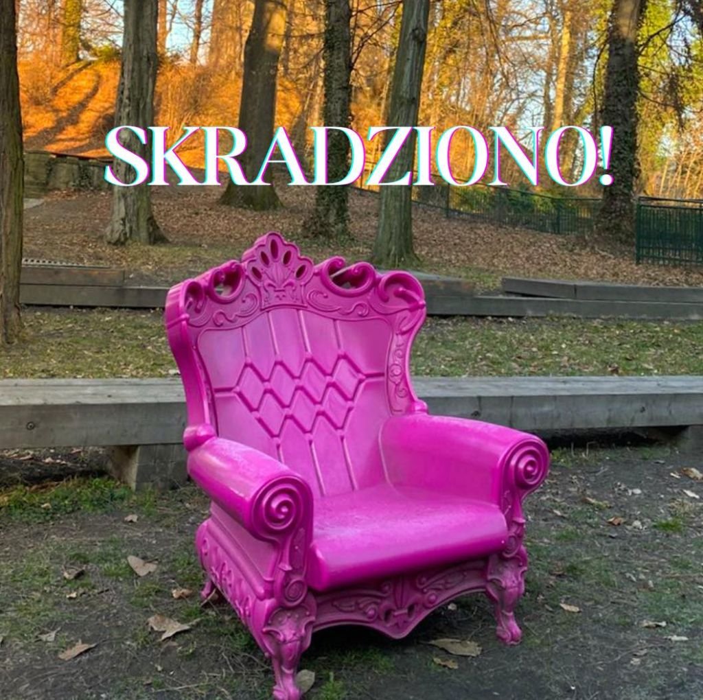 Gdzie jest RÓŻOWY FOTEL?