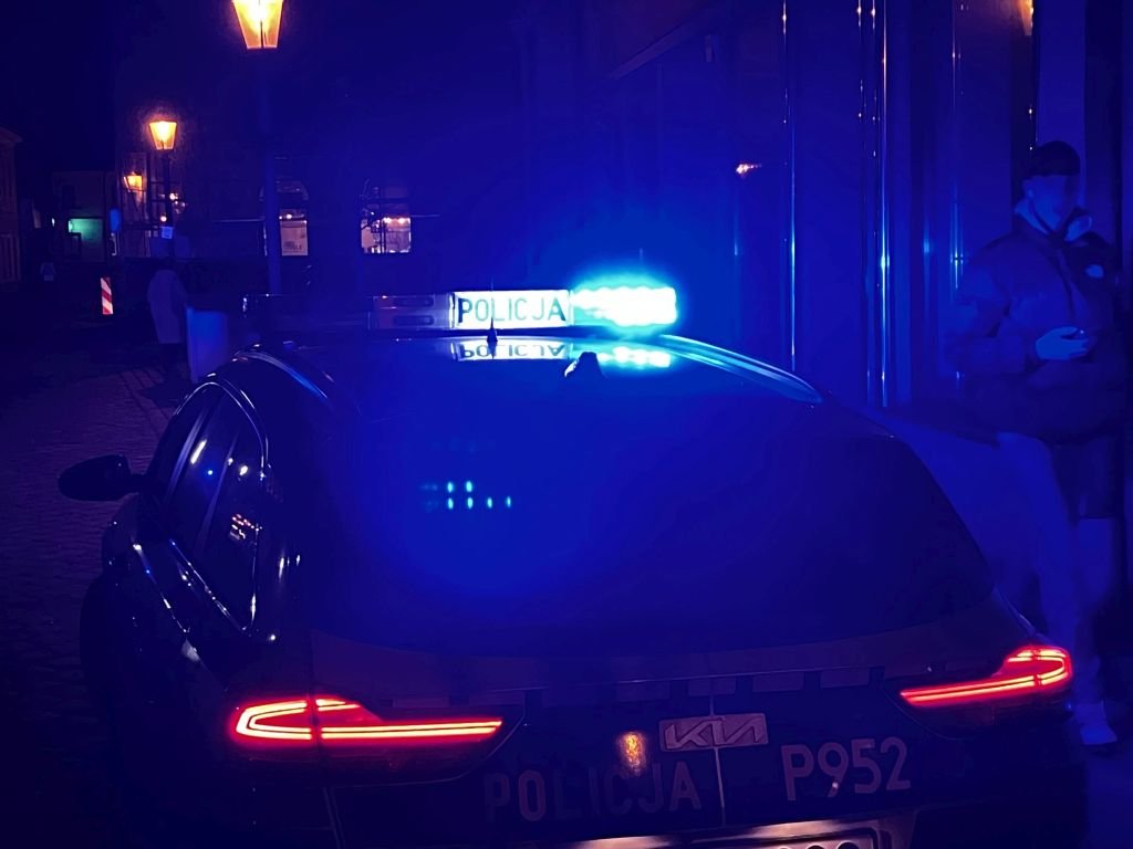 Zadzwonił - i rozłączył się. Kiedy dyżurny oddzwonił, usłyszał o myślach samobójczych