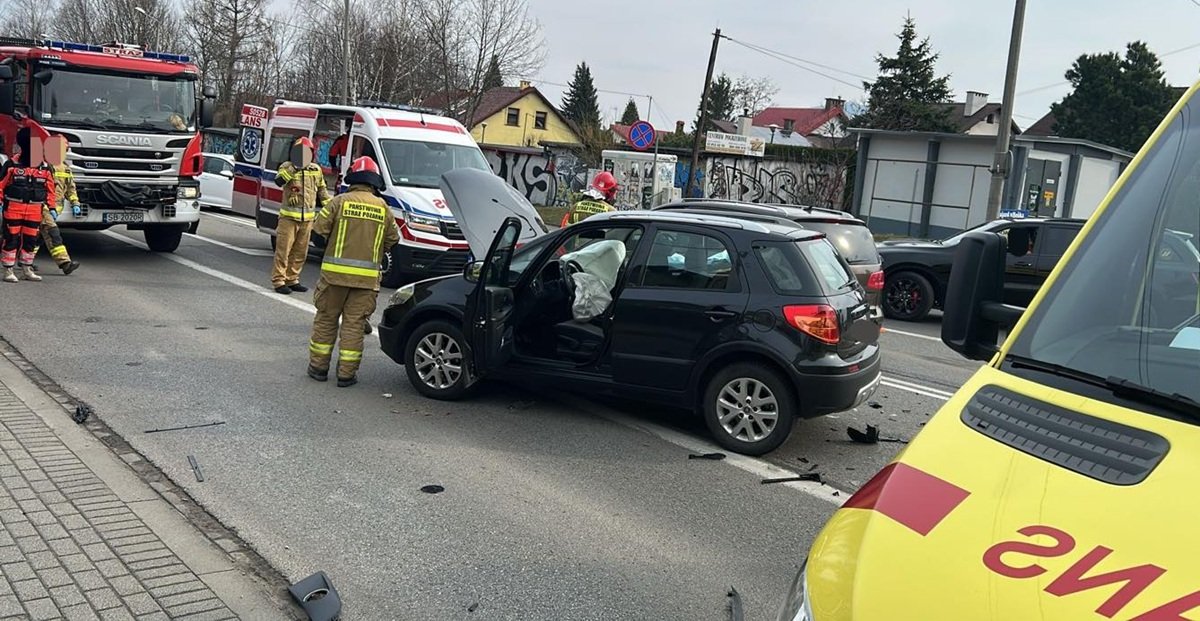 Wymusiła pierwszeństwo. Kraksa na skrzyżowaniu Armii Krajowej i Boboli