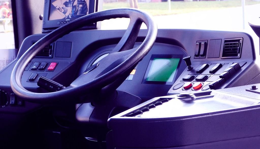 Kompletnie Pijany Wiózł Ludzi Autobusem