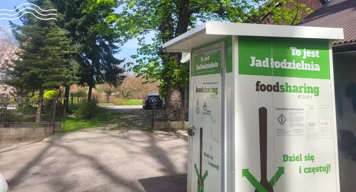 Pełna lodówka nie musi kończyć się w śmietniku. Nowa lokalizacja jadłodzielni