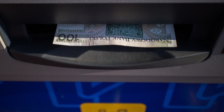 Wypłacał pieniądze z bankomatu. Sęk w tym, że na kradzionego BLIKa