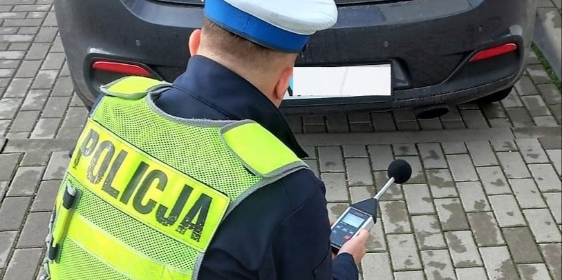 Zbyt Głośne Auta! Policja Zatrzymuje Dowody Rejestracyjne