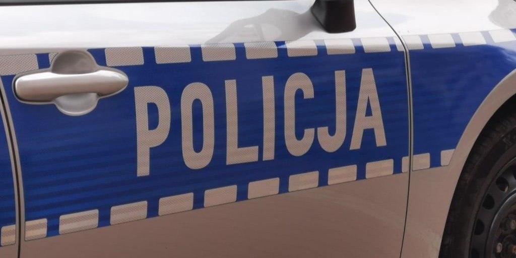 Zderzenie Dwóch Aut. Jednym Z Nich Jechała Kobieta Z Dziećmi