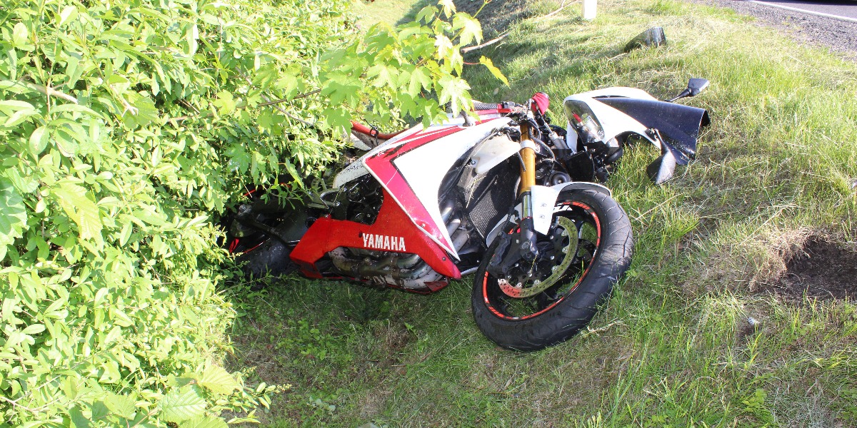 Motocyklista ranny po zderzeniu z osobówką