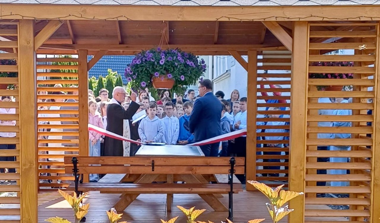 Moda Na Edukację Pod Chmurką