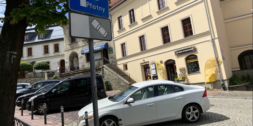 Opłata Dodatkowa Za Parkowanie Pod Bielskim Zamkiem. Uzasadniona Sprawa, Czy Szukanie Jeleni?
