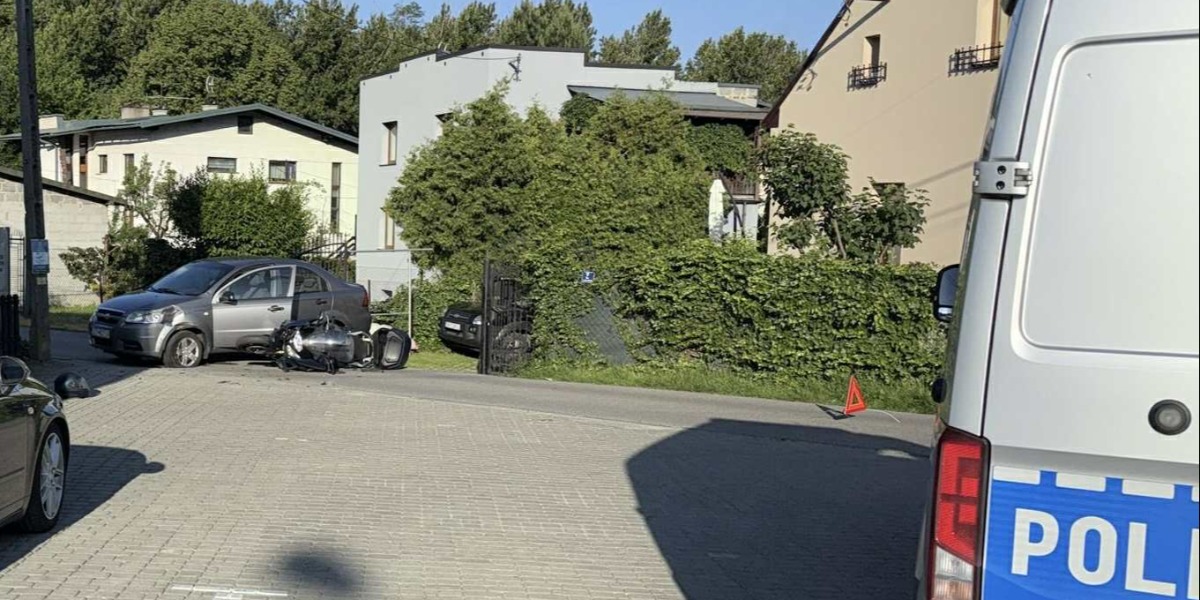 Samochód Osobowy Zderzył Się Z Motocyklistą