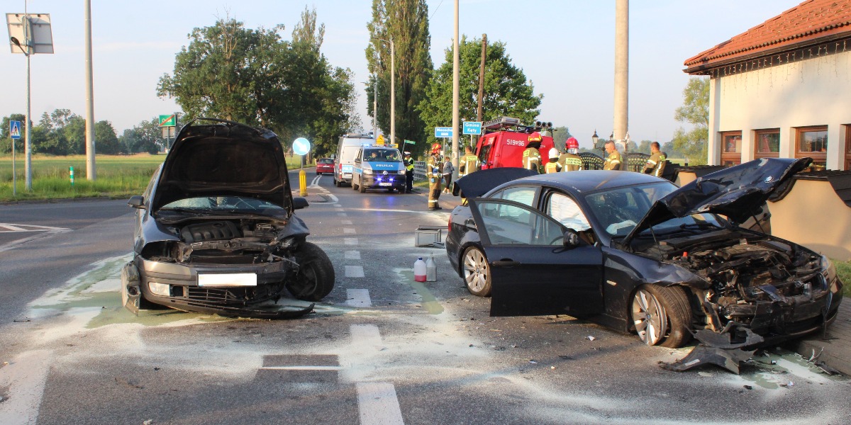 Wymuszenie Pierwszeństwa I Zderzenie. Kierowca Trafił Do Szpitala