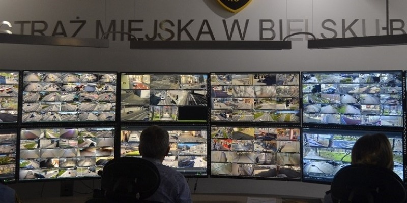 Przyłapany Na Przekazywaniu Alkoholu Nastolatkom W Centrum Bielska-Białej