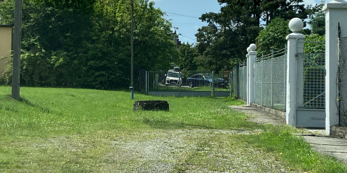 Płot Na Drodze I Skomplikowana Sytuacja Prawna