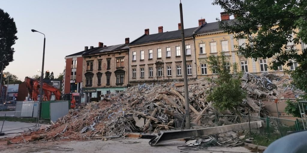 Sprawa Wyburzenia Kamienicy Przy Cyniarskiej. Ministerialne Zażalenie Oddalone!
