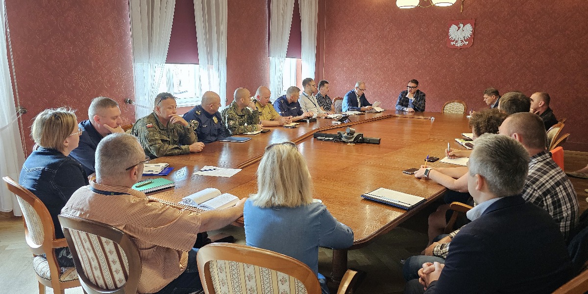 Po Sztabie Kryzysowym W Bielsku-Białej. Wydawane Są Worki Z Piaskiem