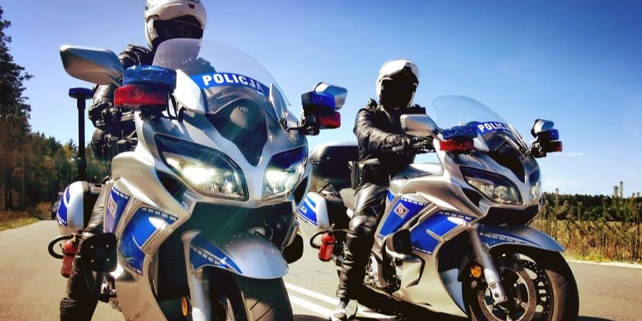 Uciekał Motocyklem Przed Policją. Przewoził Pasażerkę I Był Pod Wpływem Narkotyków