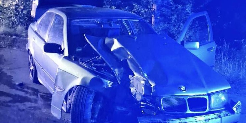 Auto nie prezentuje się dobrze, ale kierowcy nic się nie stało...