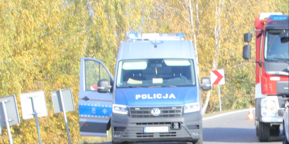 Osobówka Zderzyła Się Z Tirem. Małe Dziecko W Szpitalu