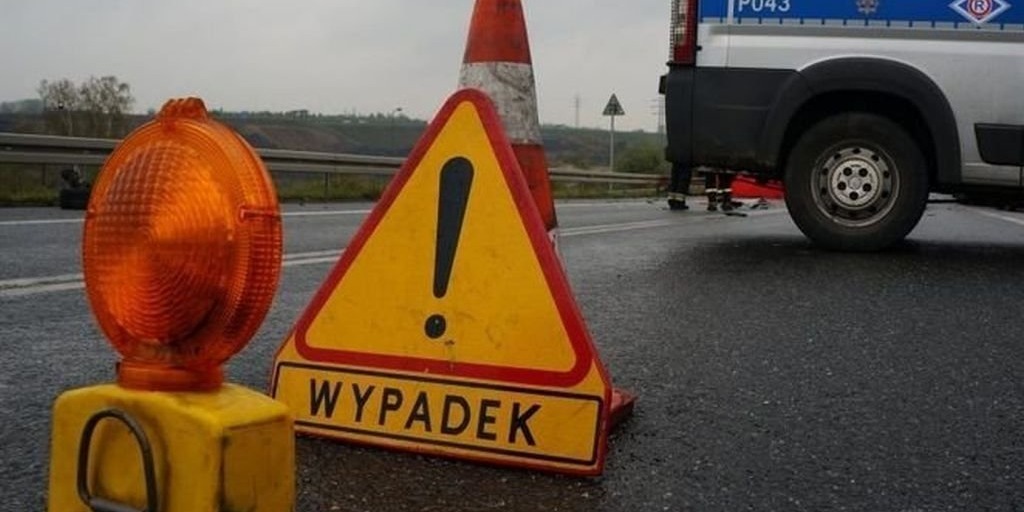 Kolejny Poważny Wypadek. Nieprzytomny Motocyklista Odleciał Śmigłowcem Do Szpitala
