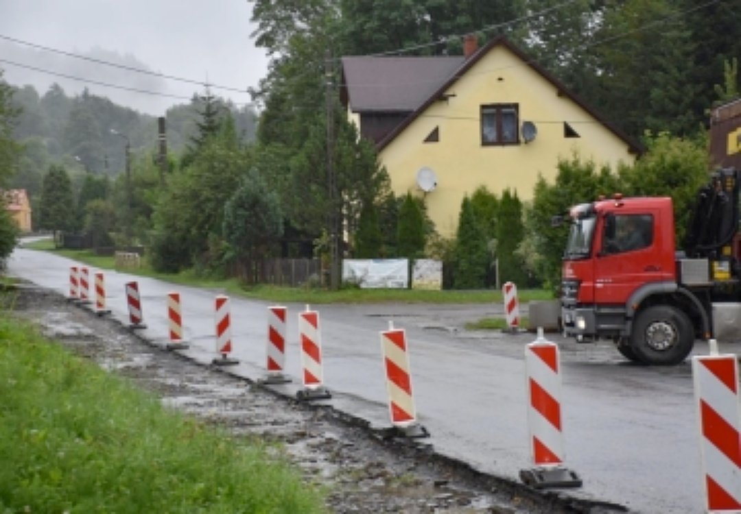 Trwa Przebudowa Drogi Powiatowej. Utrudnienia Do Listopada