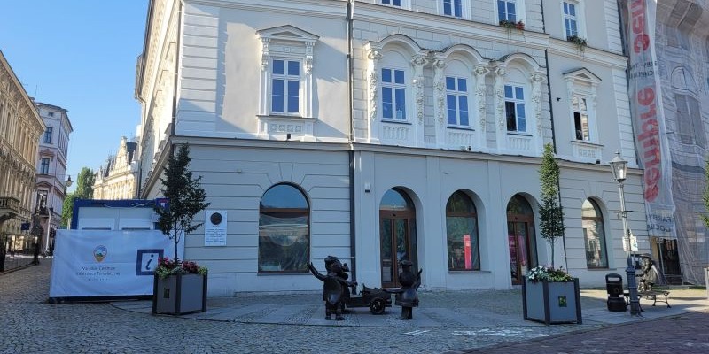Niedaleko, Ale Za To Reprezentacyjnie. Bielski Mcit Czekają Przenosiny