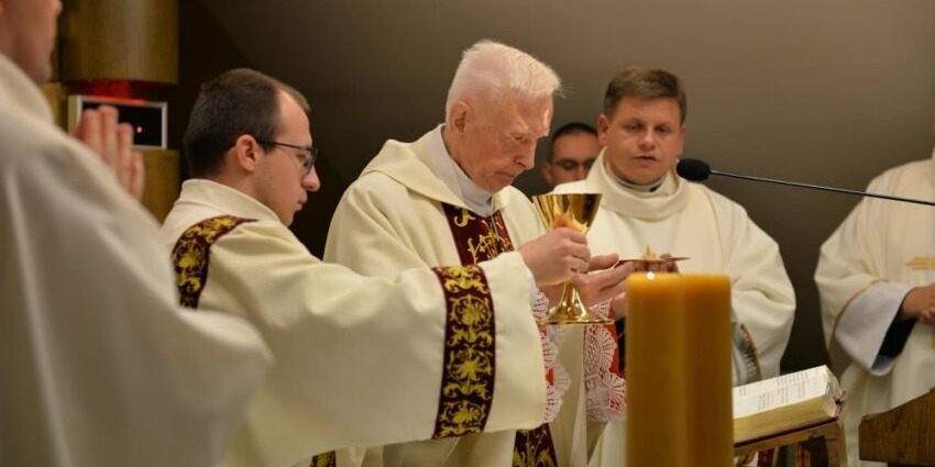 Pożegnanie po 22 latach. Ks. Czernik odchodzi z parafii 