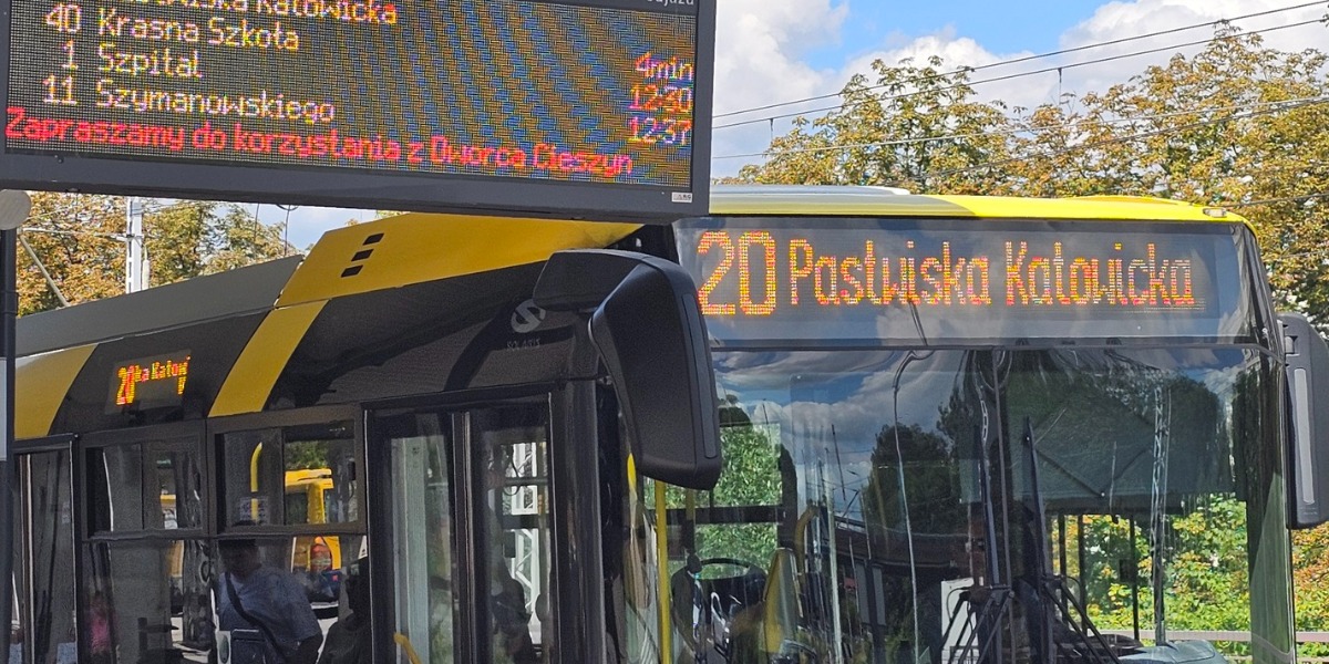 Nowe Trasy I Dodatkowe Kursy Autobusów