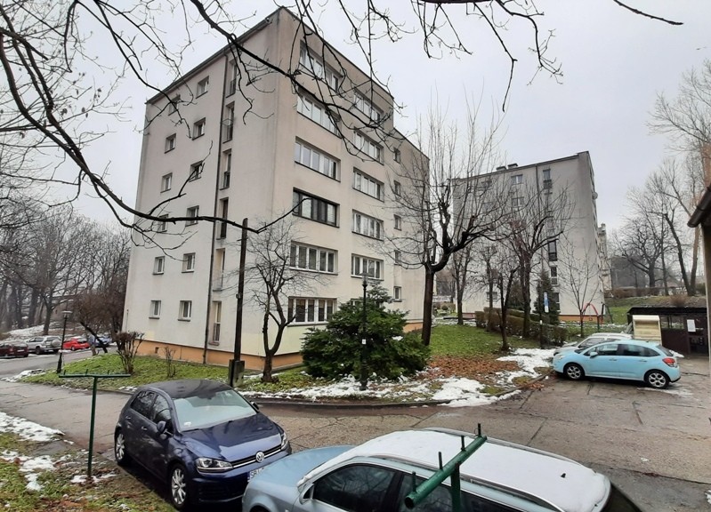 Bielsko-Biała Mieszkanie w ZNAKOMITEJ Lokalizacji! NISKI Blok OKAZJA