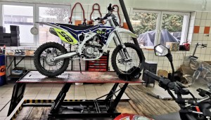 Autoryzowany serwis motocykli i quadów zatrudni mechanika lub pomocnika mechanika