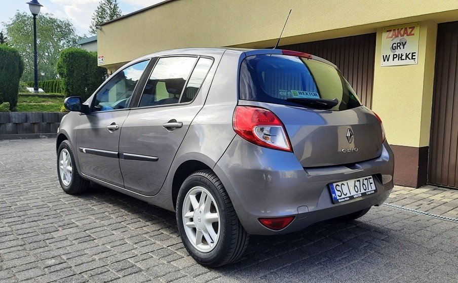 Renault Clio SALONOWY Bezwypadkowy Serwisowany Bardzo Zadbany Klimatyzacja Alufelgi