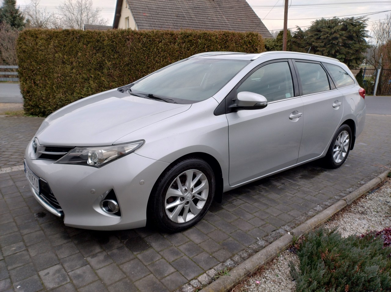 Toyota Auris kombi 1,4 D4D, krajowa, 2013 r. kamera cofania