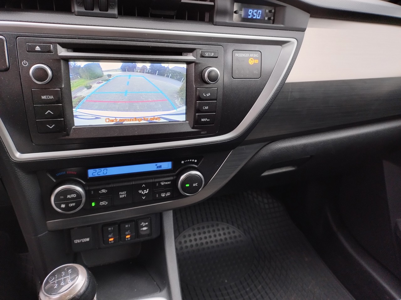 Toyota Auris kombi 1,4 D4D, krajowa, 2013 r. kamera cofania