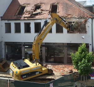Wyburzenia budynków Rozbiórki Hal Magazynów 502-489-553