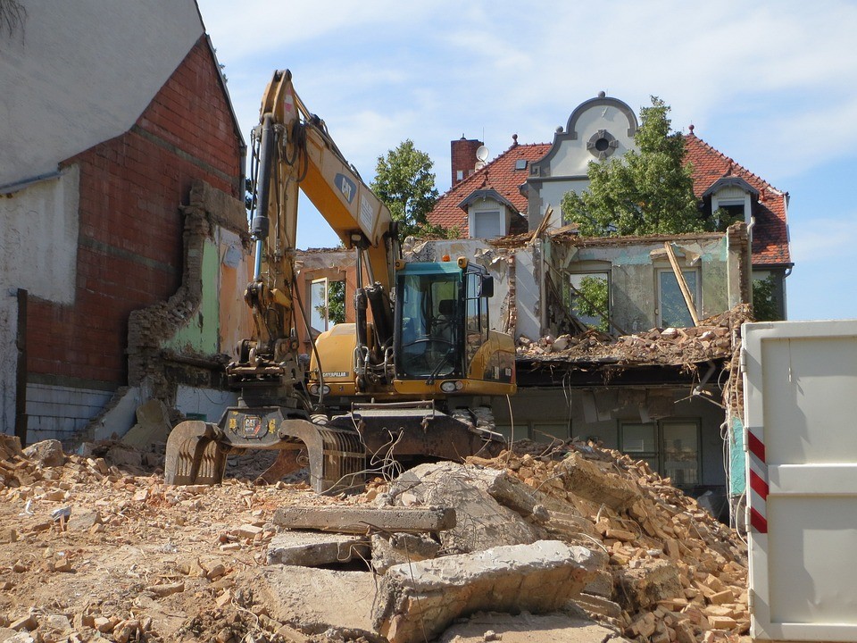 Wyburzenia budynków Rozbiórki Hal Magazynów 502-489-553