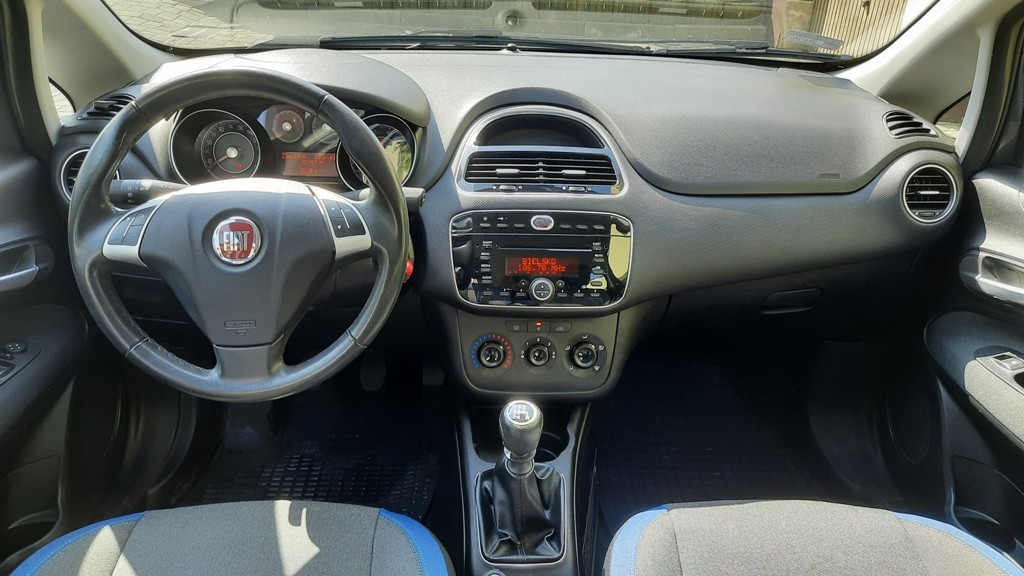 Fiat Punto 2012 SALONOWY Serwisowany Bardzo Ładny Kolor Niski Przebieg! Klimatyzacja