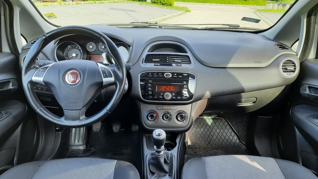 Fiat Punto 2012 Salonowy 1.4 Benzyna Serwisowany Zadbany 5 drzwi Klimatyzacja