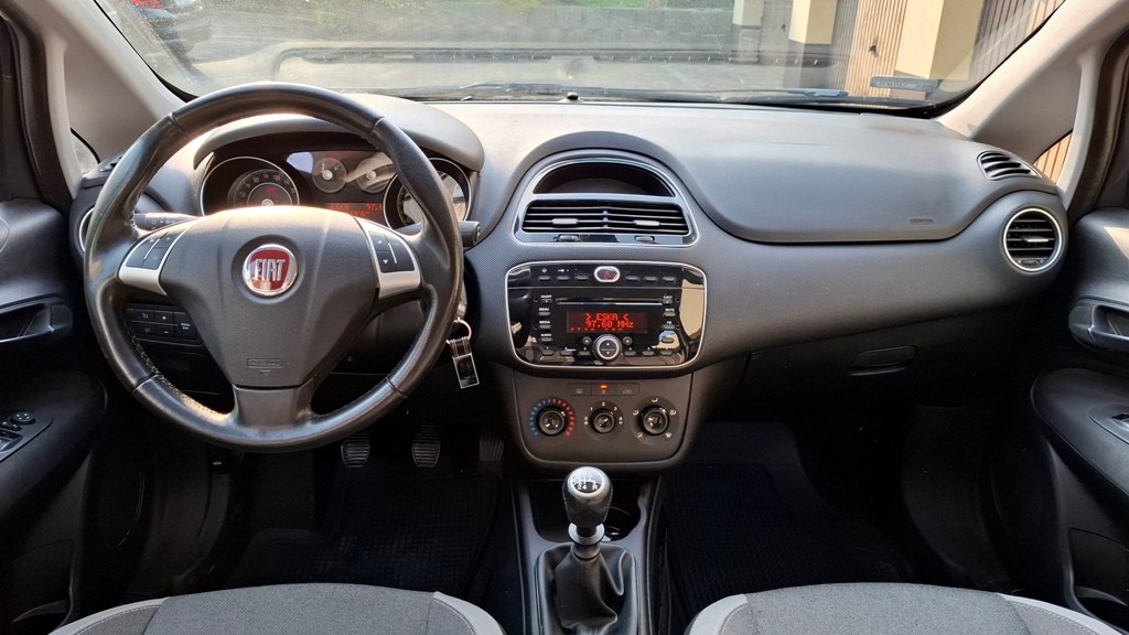 Fiat Punto 2012 Benzyna 2014r. Kupiony w Polskim Salonie Serwisowany Bardzo Ładny Kolor!