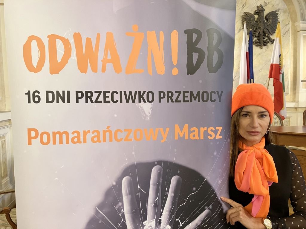 Tło