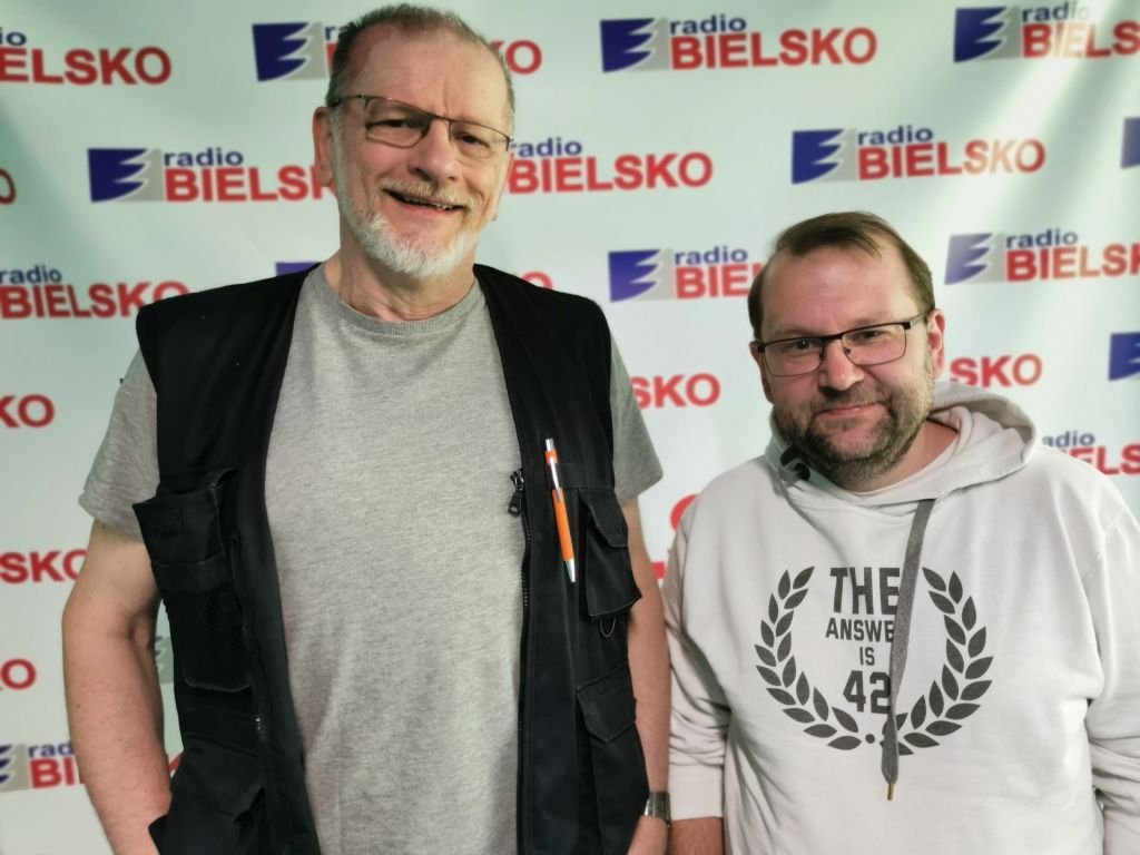 Tło