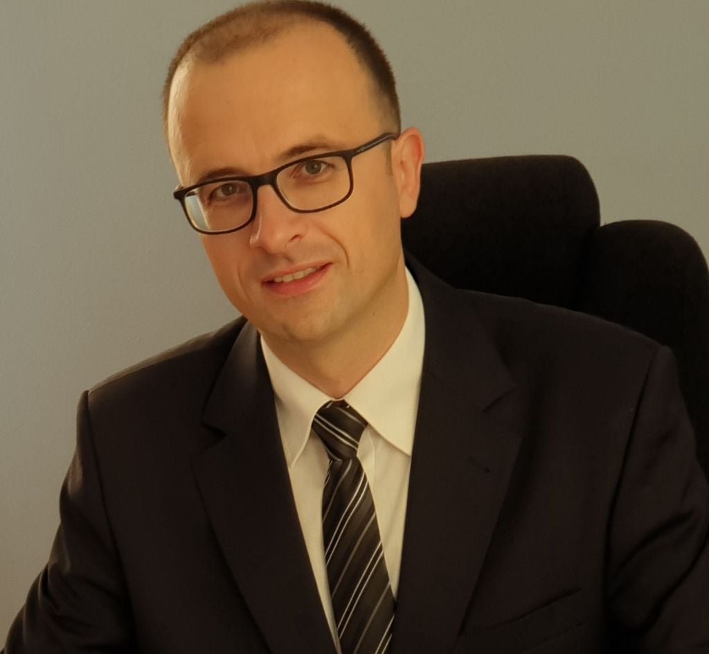 Tło