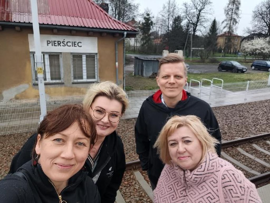 Tło