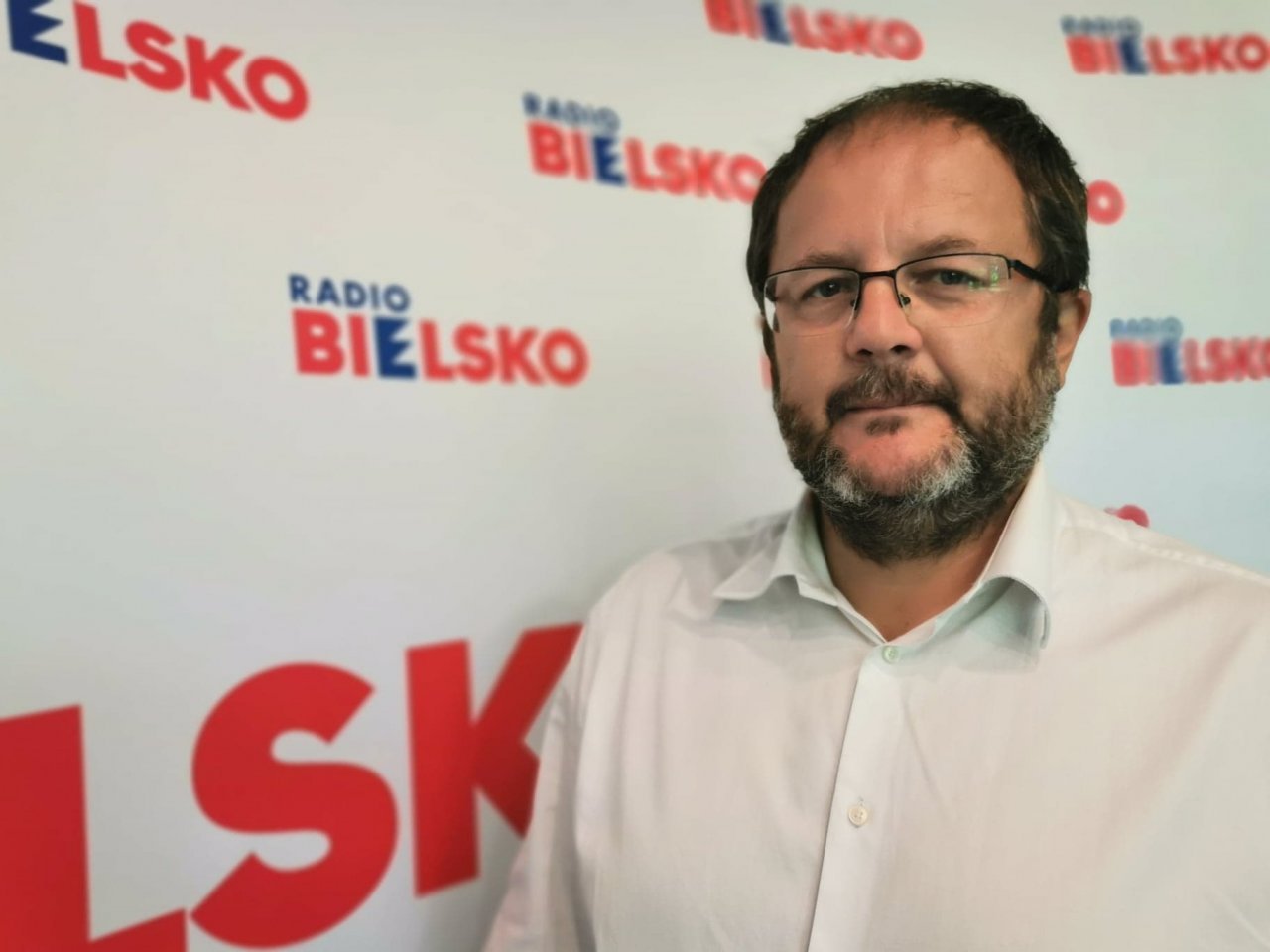 Tło