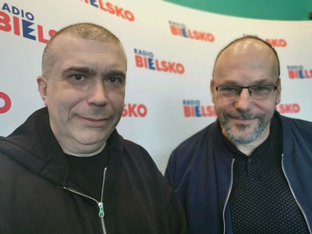Tło