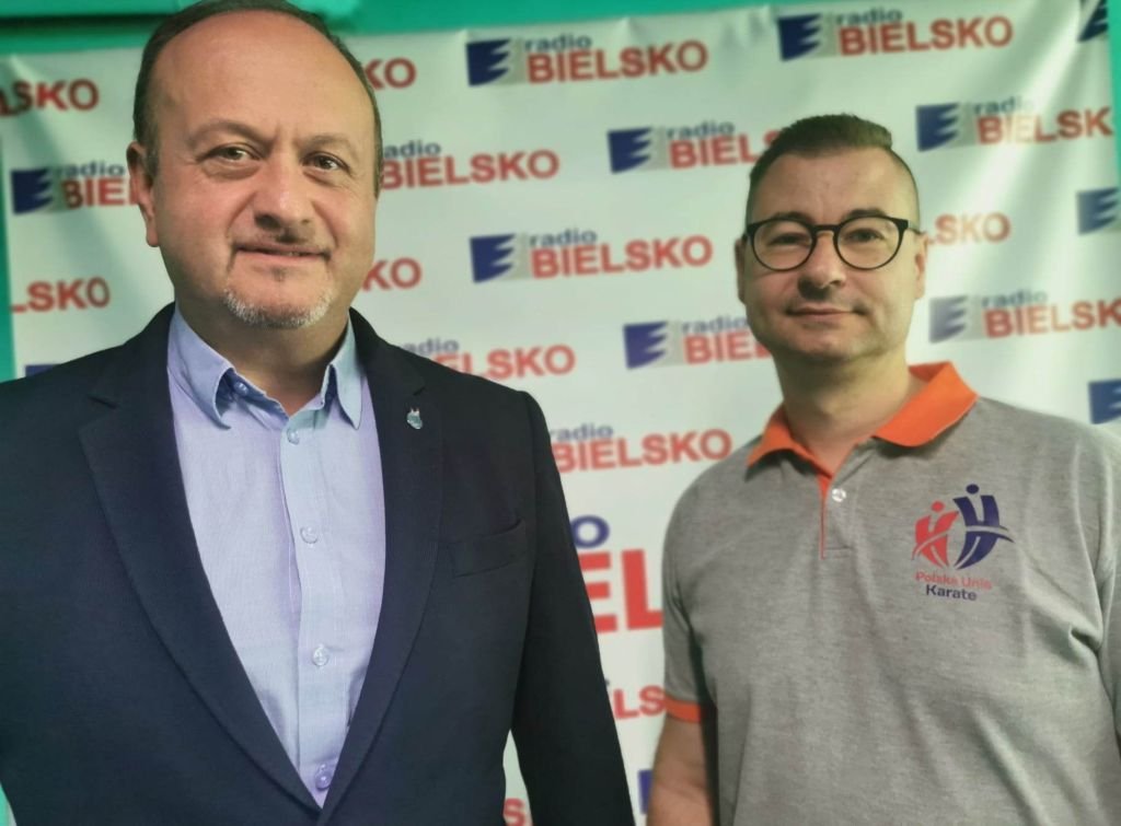 Tło