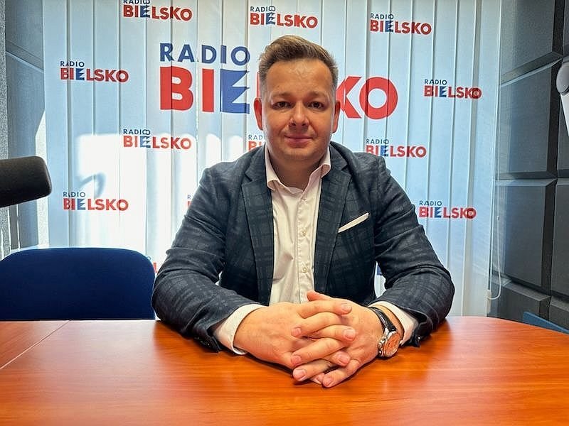 Tło
