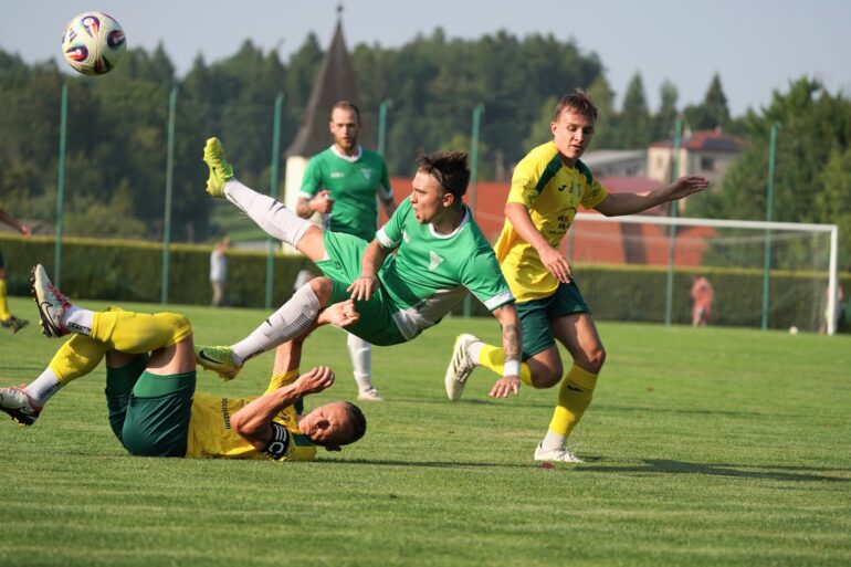 Tempo Puńców, Victoria Hażlach, mecz