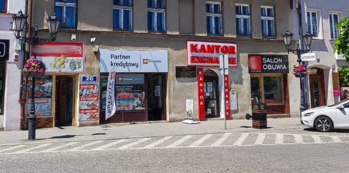 Tło